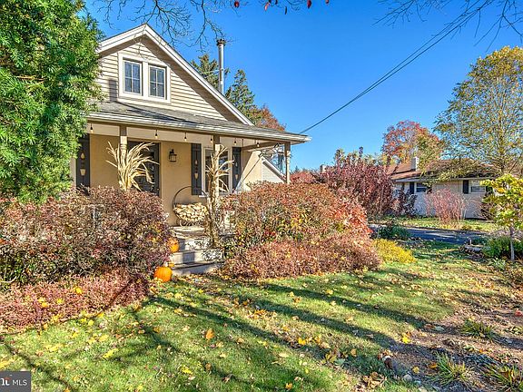 4th image of 691 Park Rd