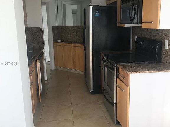 3rd image of 1000 Island Blvd #1000