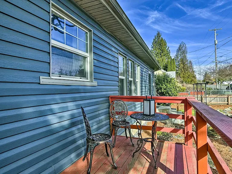 8311 NE Sacramento St — Photo 37