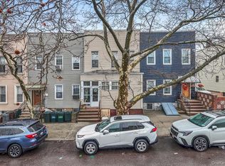 7351 70th St, Ridgewood, NY 11385