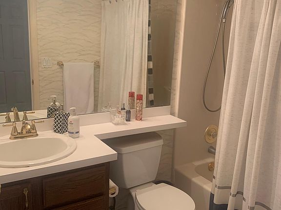 2nd image of 1330 Cedarwood Dr APT D2