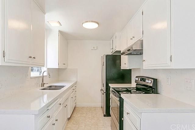 1st image of 401 W 5th St Unit 2C