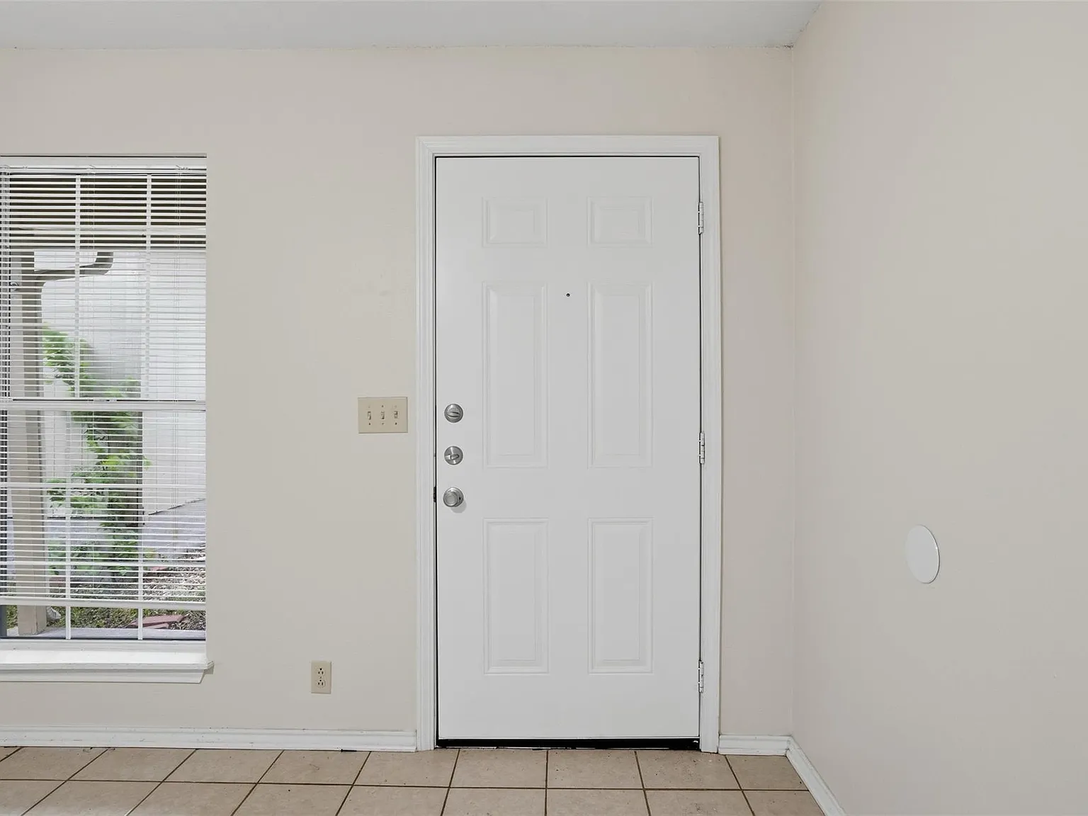 2 bed, 938 sqft, $1,125 — Photo 2