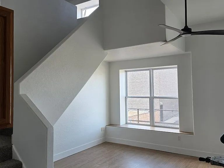 117 W Central Ave — Photo 2