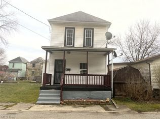 346 Lisbon St, Wellsville, OH 43968
