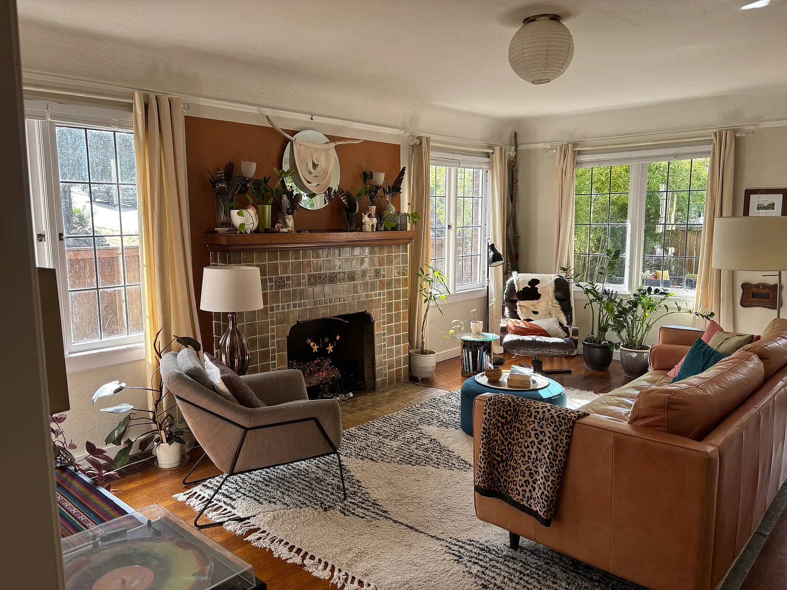 3 bed, 1300 sqft, $3,800 — Photo 3