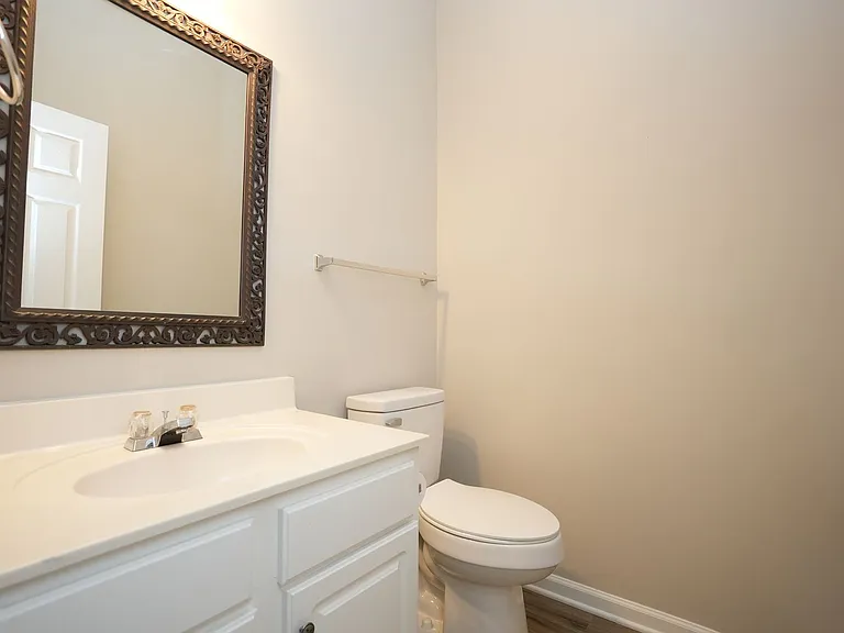 8065 Stoneham Ct — Photo 12