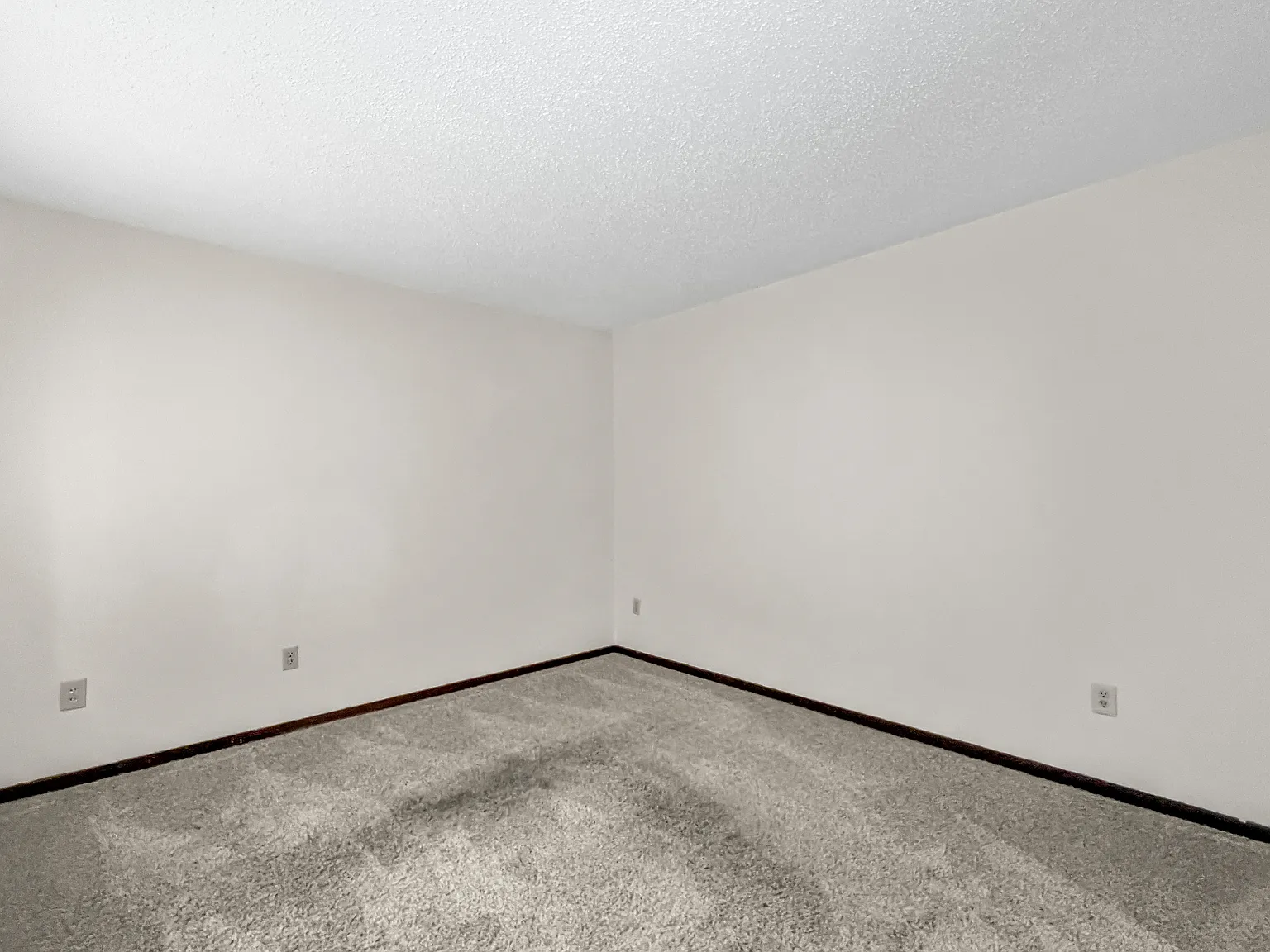 2 bed, 600 sqft, $695 — Photo 2