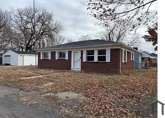 3758 Wallace Blvd — Photo 2