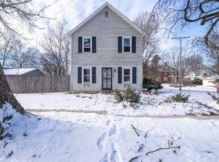 1101 Low St, Bloomington, IL 61701