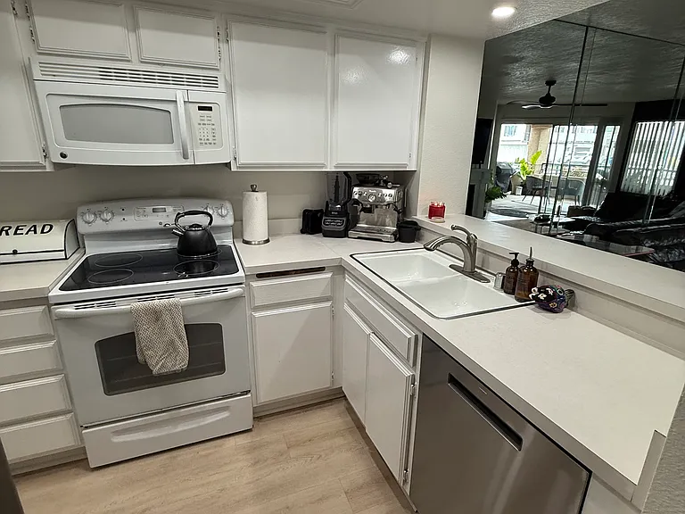 1200 Pacific Coast Hwy #106 — Photo 8