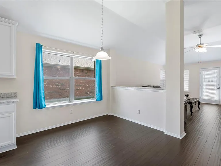 2356 Aurora Dr — Photo 18