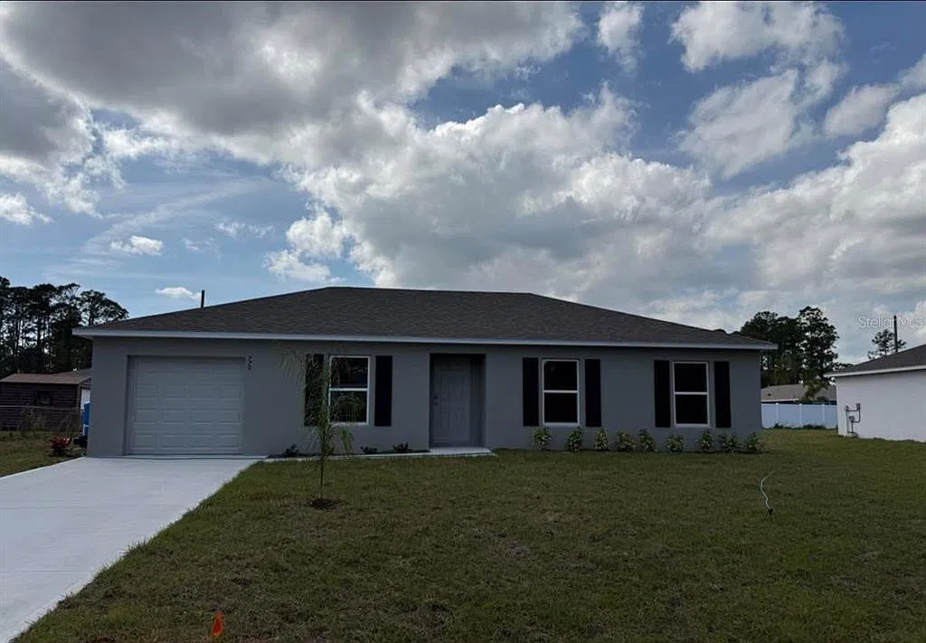 3 bed, 2.0 bath, 1243 sqft, $2,100 — Photo 1