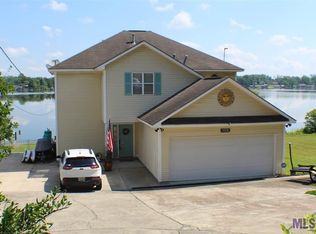 7098 False River Rd, Oscar, LA 70762