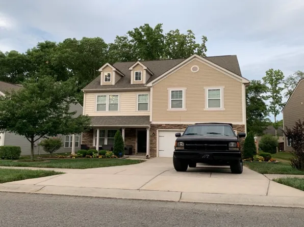 8422 Lustre Rd, Charlotte, NC 28215