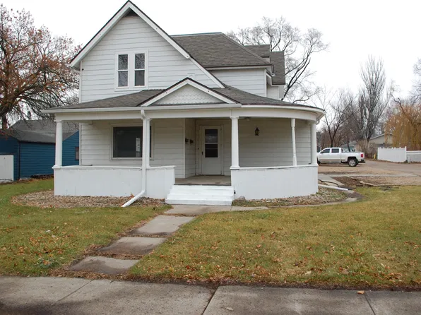 416 Medary Ave, Brookings, SD 57006