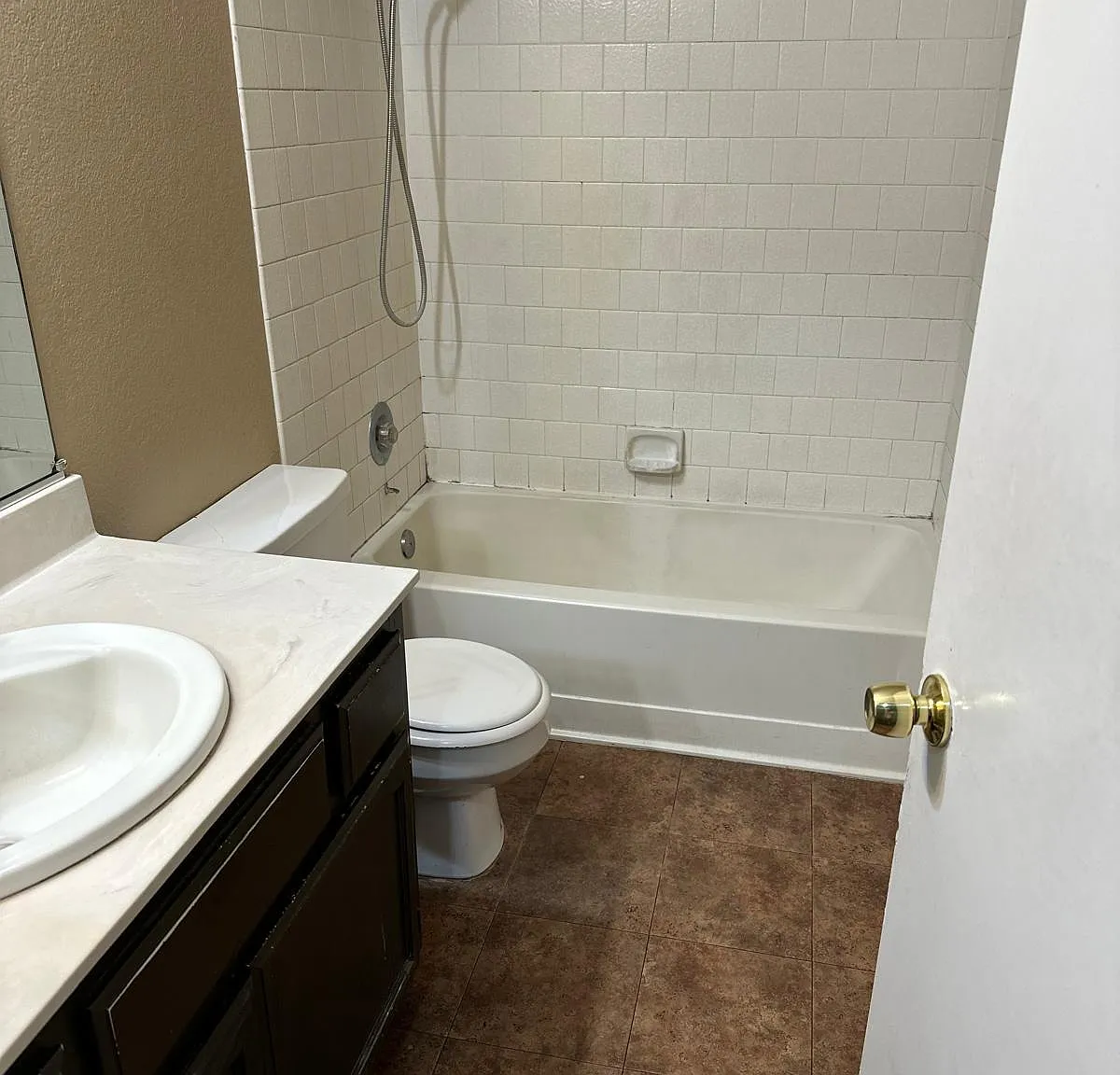 3 bed, 1420 sqft, $2,500 — Photo 4