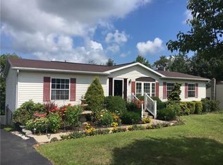 325 Shannon Cir, New Brighton, PA 15066