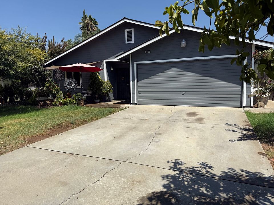 2nd image of 15910 Giotta Ave