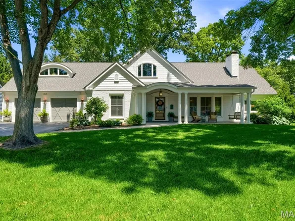 1345 Green Tree Ln, Saint Louis, MO 63122