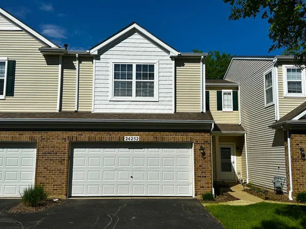 24252 Leski Ln, Plainfield, IL 60585