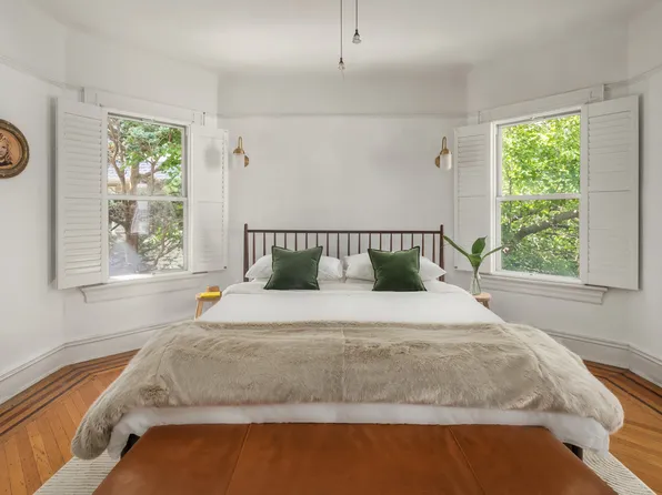 51 Dekoven Court image 14 of 31