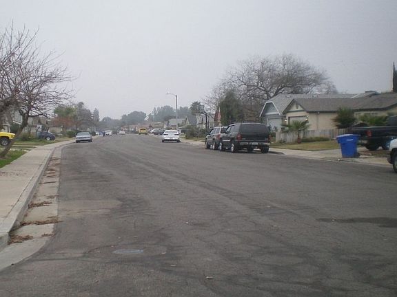 3rd image of 818 E Palm Dr