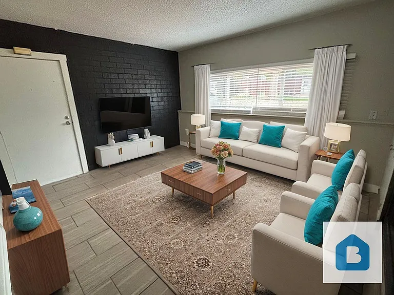 6640 Dublin Loop W — Photo 4