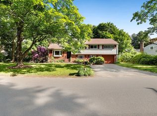 4 Caulfield Rd, Wayland, MA 01778