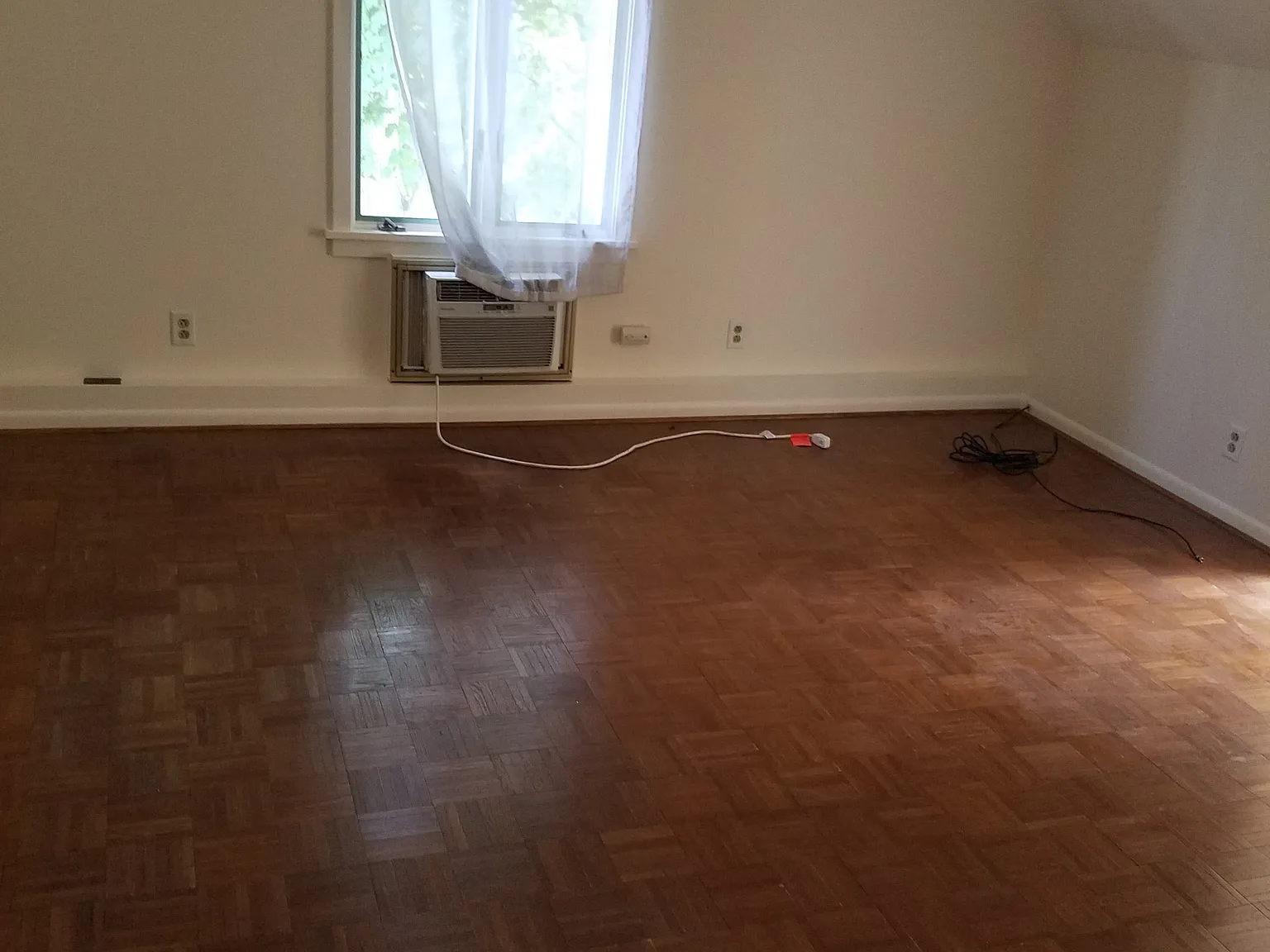 1 bed, 715 sqft, $915 — Photo 3