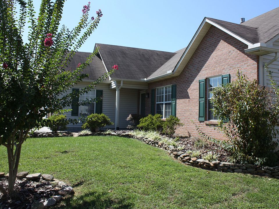 nice front yard