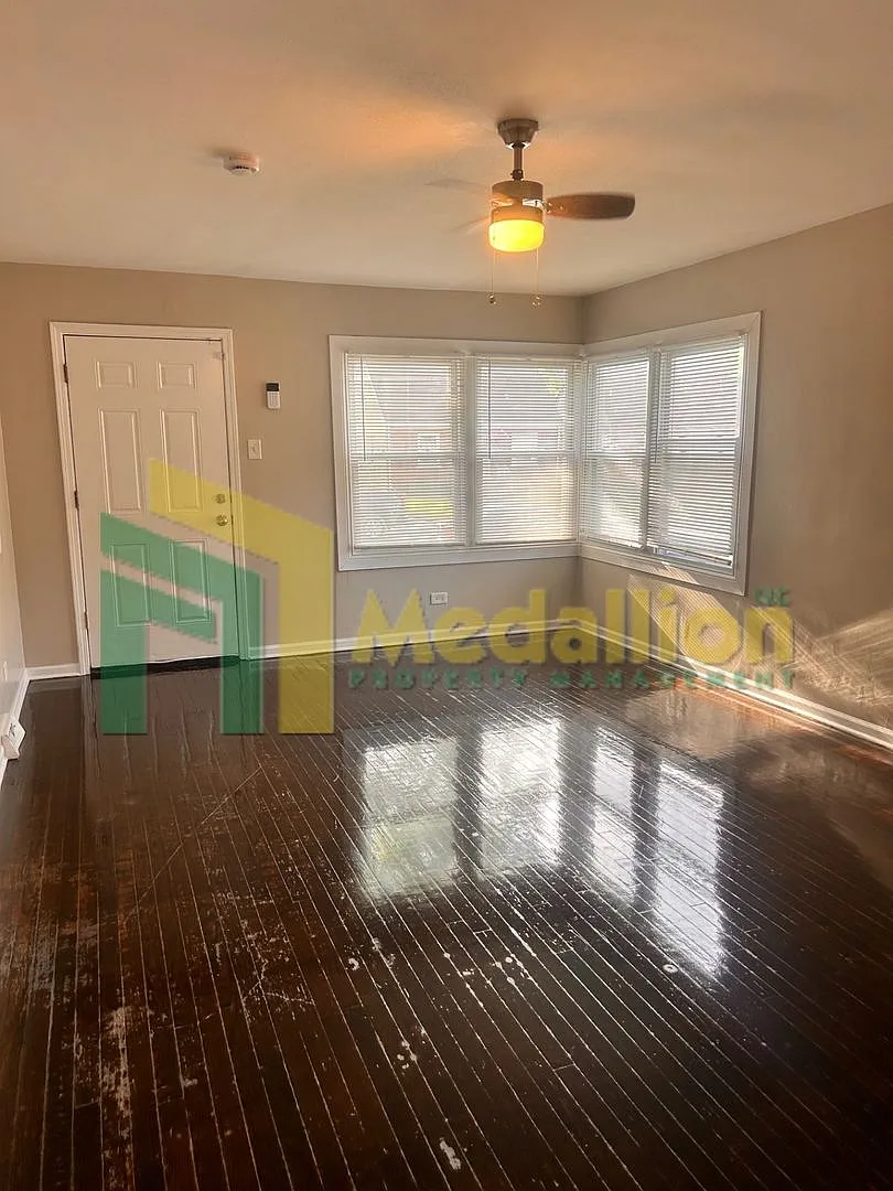 Updated 3-Bedroom Raised Brick Ranch with Spacious Backyard — Photo 3
