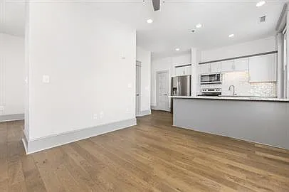 244 E Main St — Photo 41