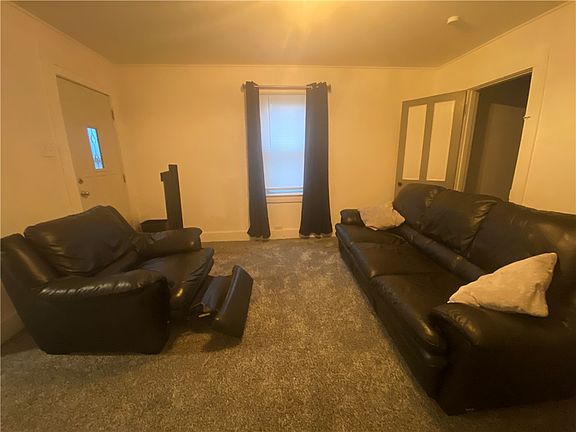 4th image of 1063 W North St
