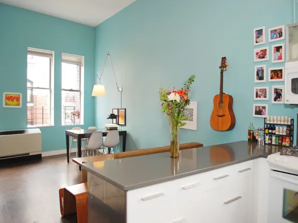 9 Barrow Street image 1 of 11