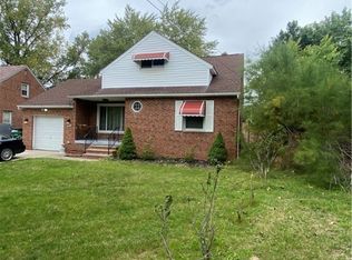 17261 McCracken Rd, Maple Heights, OH 44137