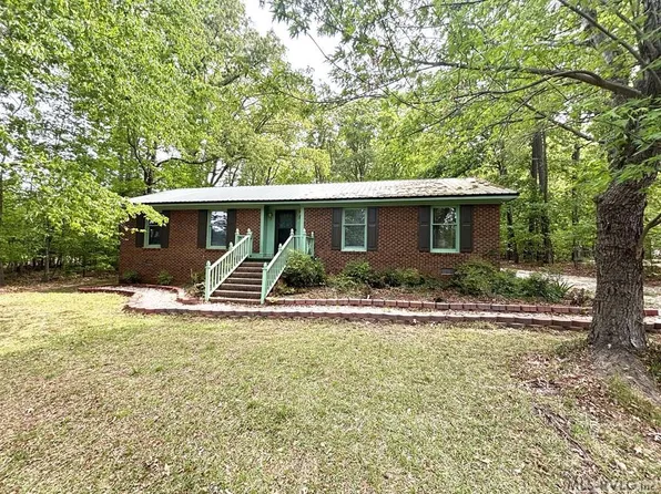 215 Lakeview Dr, Roanoke Rapids, NC 27870