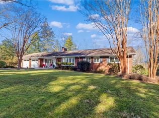 741 Country Club Rd, Mount Airy, NC 27030