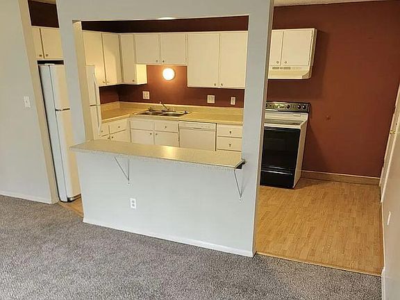 2nd image of 1831 Fuller Rd APT 29