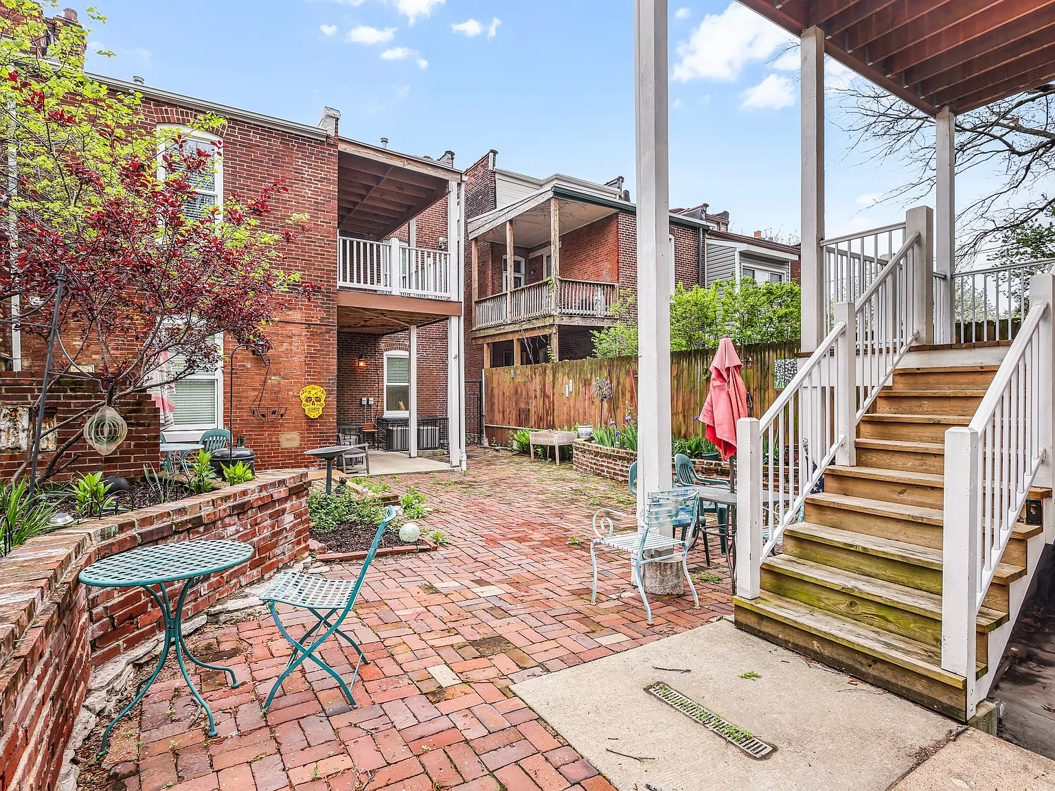 2 bed, 1200 sqft, $1,900 — Photo 3