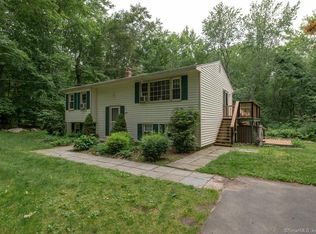 684 N Madison Rd, Guilford, CT 06437