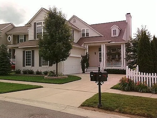 1200 Hudson Dr photo 1