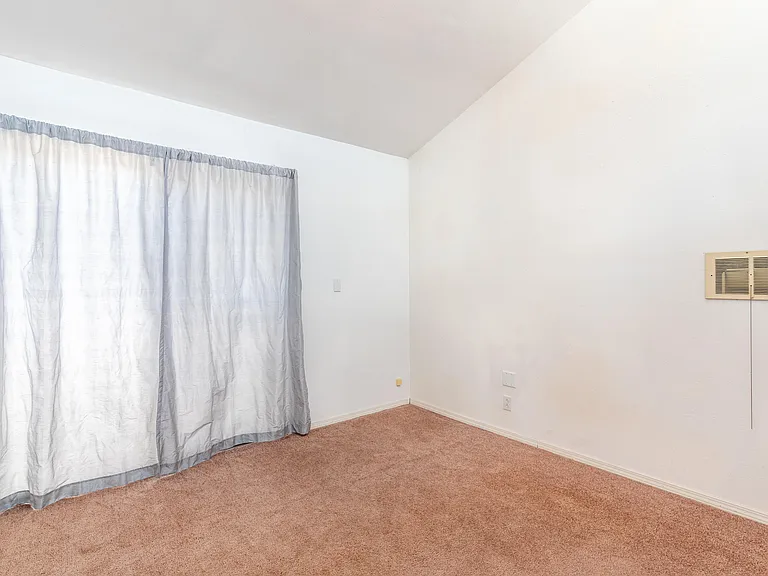 6517 San Francisco Rd NE — Photo 18