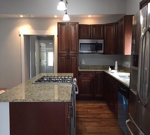 4th image of 529 N Tremont St