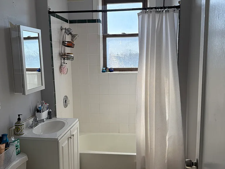 2553 S Troy St #3F — Photo 10