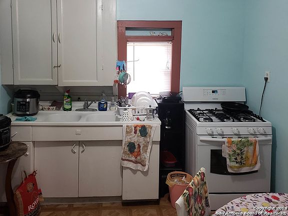 5th image of 134 Persyn St