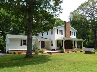 484 Old Hollow Rd, Pilot Mtn, NC 27041