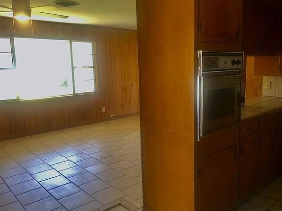 4th image of 412 E 6th Ave