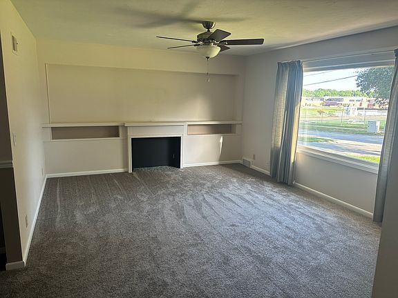 3rd image of 3925 High St #3927