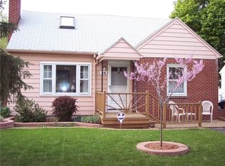 36 Brayton Rd, Rochester, NY 14616